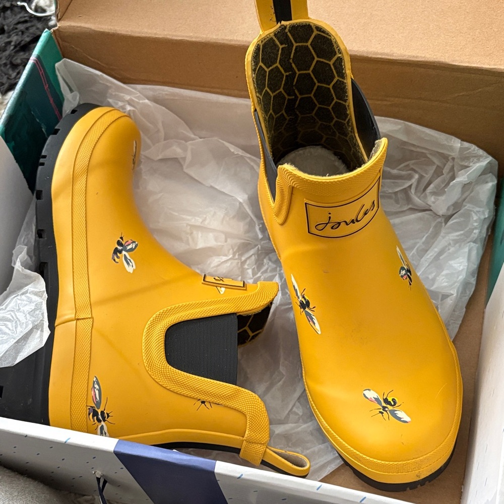 Joules Mustard Bee Patterned Ankle Boots